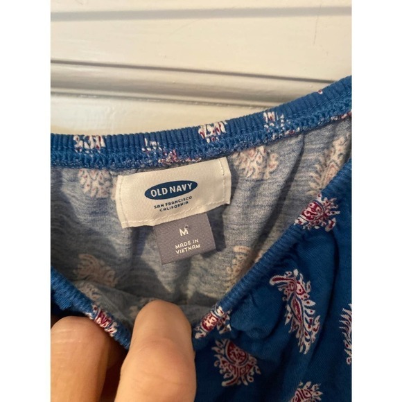 Old navy blouse - Picture 2 of 3